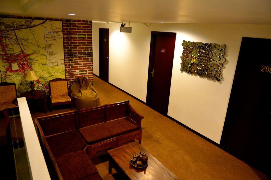 Capsule Hostel Old Batavia Jacarta Exterior foto